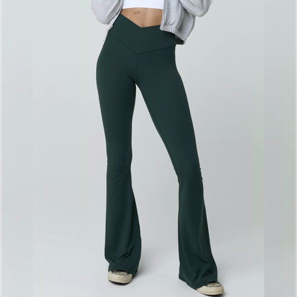 OFFLINE By Aerie | Real Me High Waisted Crossover Flare Legging - Size Small